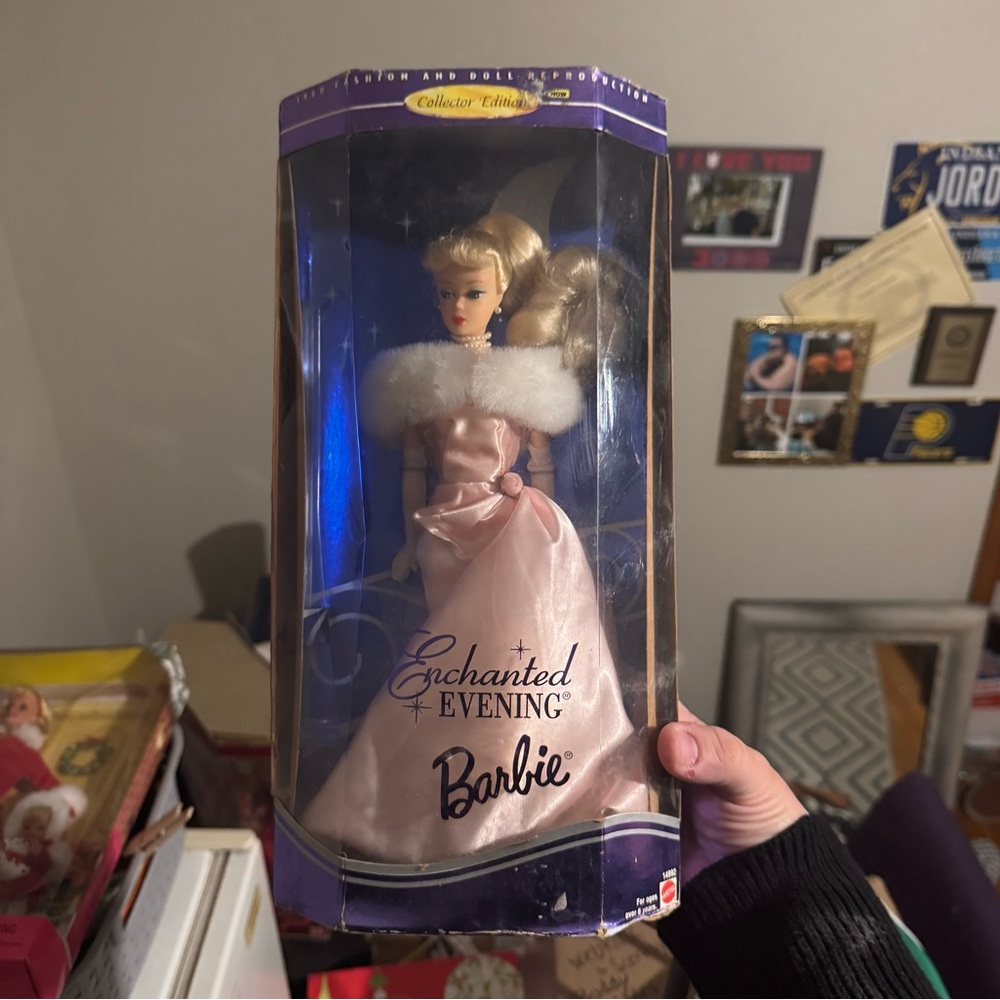 1995 NIB VINTAGE COLLECTORS EDITION BARBIE
